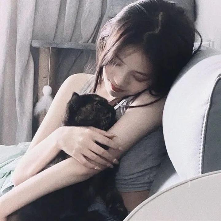 穿成炮灰女配后我靠医术征服司少